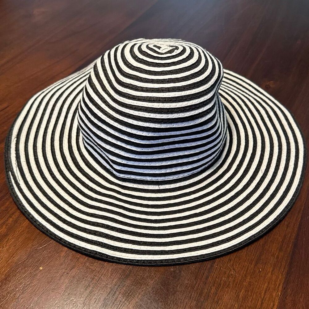 Magid Hats Black White Striped Paper Floppy Hat Women’s 8” Diameter